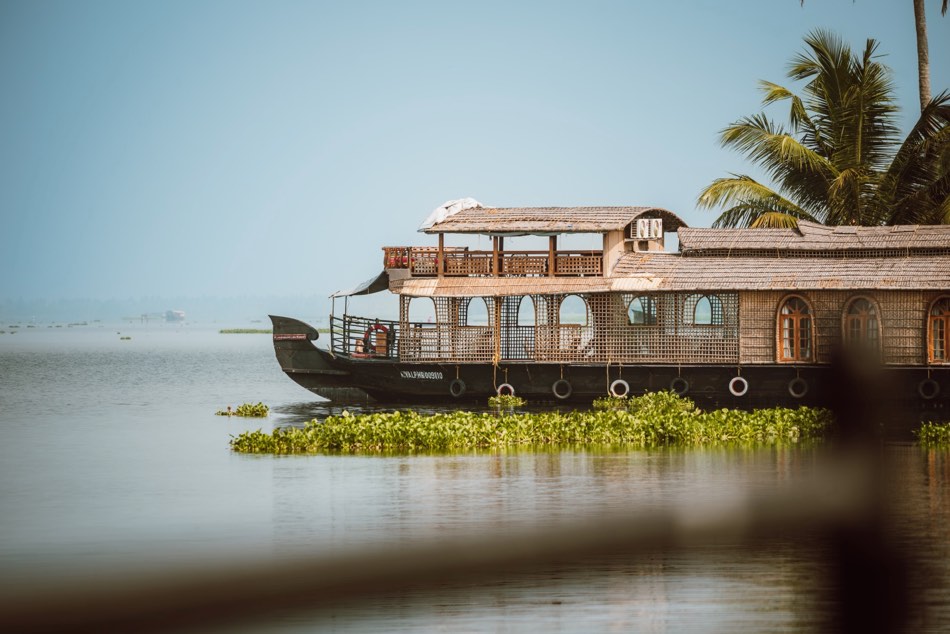 Impeccable Christmas Getaway Destination - Bloomingdale International